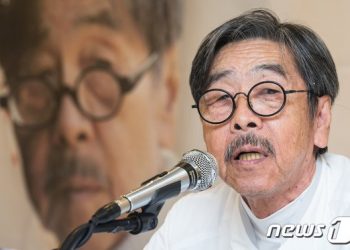 트통령 故 이외수 잠들다…SNS유명인이자 베스트셀러 작가