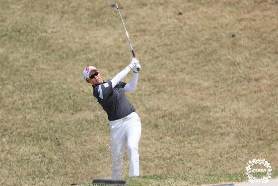 ‘7언더파’ 김효주, KLPGA 챔피언십 첫날 단독 선두…김수지 공동 3위