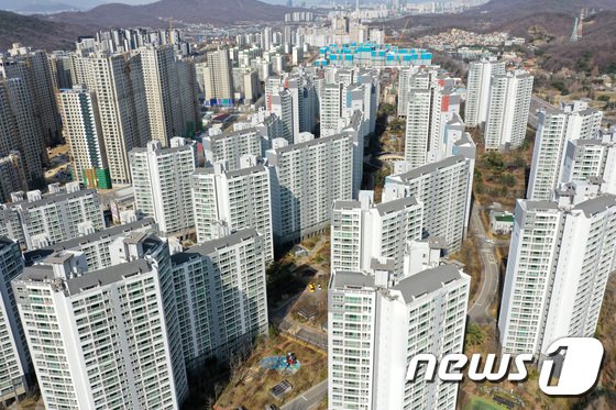 당첨되면 ’10억 로또’…과천서 무순위 줍줍 4가구 나왔다