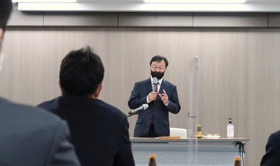 포스코홀딩스, ‘尹당선인 동기’ 김영종 변호사 법무팀장으로 영입