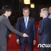 진중권 “文, 탁현민 입마개 하고 데리고 다니시라…아니면 벌금 물어야”