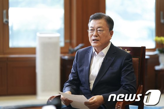 文 “대통령 집무실 이전에 염려…軍, 철저한 방위 태세 유지해야”