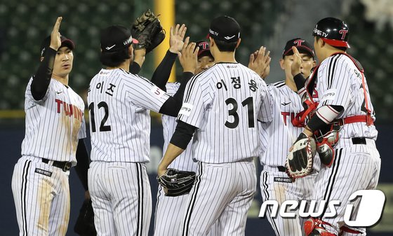 자존심 지킨 LG, SSG 개막 최다 11연승 신기록 저지