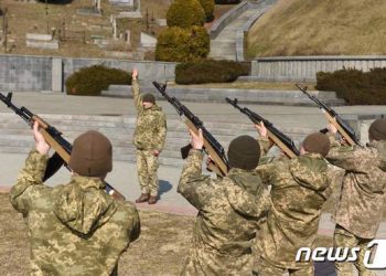 “전쟁이 모두 삼켰다”…반등 기대했던 D램 현물가 5주째 하락