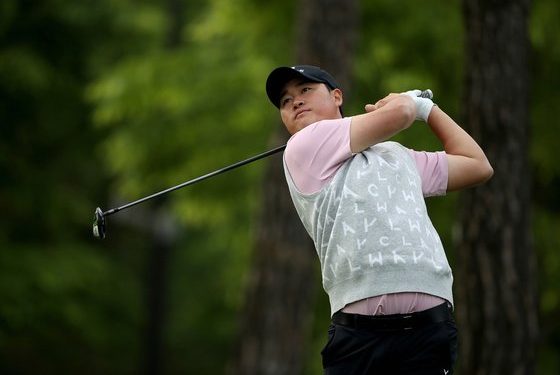 김태호, KPGA 우리금융 챔피언십 첫날 단독 선두…첫 우승 도전