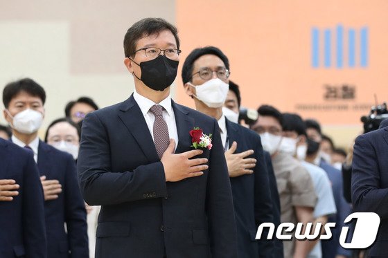 ‘尹 사단’ 취임 일성 “공정·정의·권력범죄 처벌”…검수완박 일제히 비판