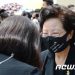 권양숙 여사, 尹 취임식 안간다…”건강상 장거리 이동 부담”