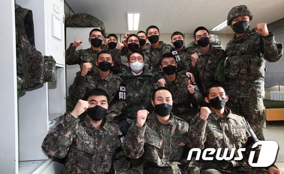 내년부터 병사 월급 단계별 인상…2025년 월 150만원+적금 지원 55만원