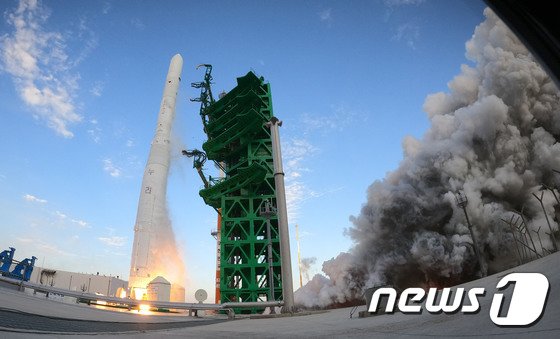 우주를 향한 ‘누리호’의 두 번째 도전…발사일 6월15일 확정