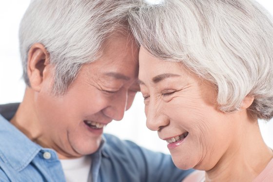 부모님 건강관리…질병지표 ‘이중턱’ 생겼다면 주의해서 보세요