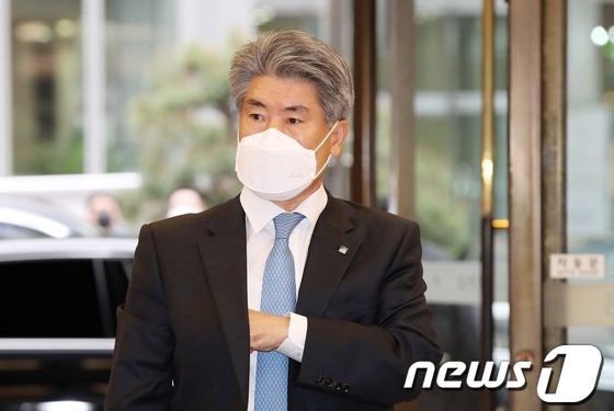 ‘文수석’ 윤종원 국조실장 내정에 與 “불가”…당정 ‘아슬아슬’