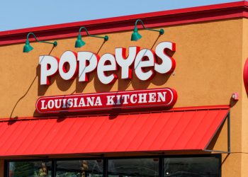 파파이스 50주년 기념, 치킨 50센트에 판매