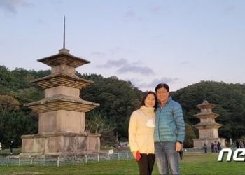 전국 1647곳 문화유산 방문한 부부…문화재청, 기념패 증정