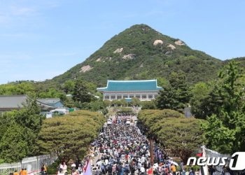 국민의 품에 안긴 청와대, 문화유산 홍보 거점으로 활용된다