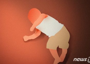 깜빡 차에 둔 18개월兒 사망…충격받은 父, 아들 따라 하늘로