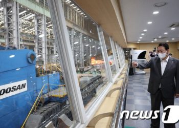 “탈원전 바보짓” 尹 찾자 두산에너빌리티 강세…원전주 뜬다