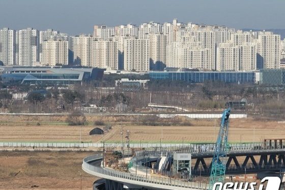 ‘바닥없는’ 세종 집값…45주 내림세에 4억씩 ‘뚝뚝’