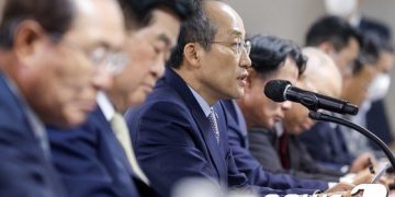 ‘인플레 악순환’ 우려한 부총리의 ‘당부’…”대기업 임금인상, 자제해달라”