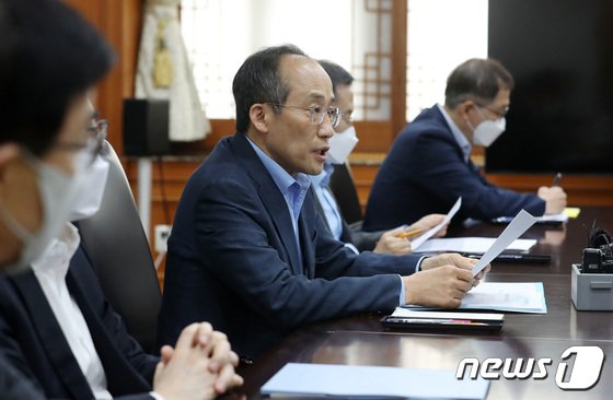 추경호 “‘상생임대인’에 양도세 비과세·2년 거주요건 면제”