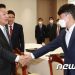 귀국하는 尹대통령 입에 시선 쏠린다…이준석 운명은