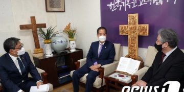 종교계 지도자들 만난 韓총리 “통합과 공동체 회복 위해 소통하겠다”