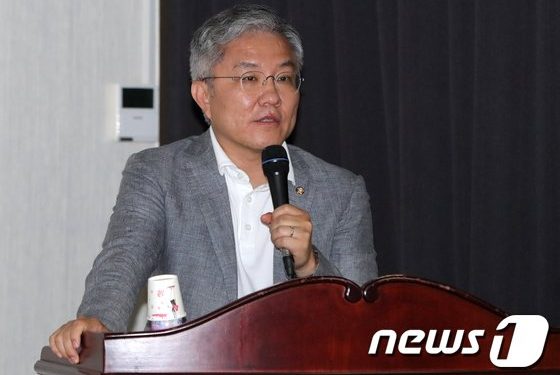 진중권 “최강욱 악질, 사과않고 팩트 부정…崔편든 김어준 황교익도 처벌해야”