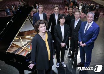 ’18세 피아니스트’ 임윤찬, 반 클라이번 콩쿠르 결선 진출