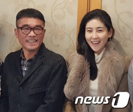 김건모·장지연, 결혼 2년8개월 만에 이혼설…예식도 못올렸다