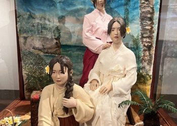 가난 싫어 하와이로 떠난 ‘사진 신부’…코끝엔 ‘지긋지긋한 낙원의 향기’