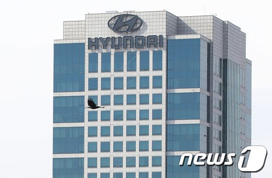 ‘비싼 차 많이 판’ 현대차, 2분기 실적 역대 최대…하반기도 맑음