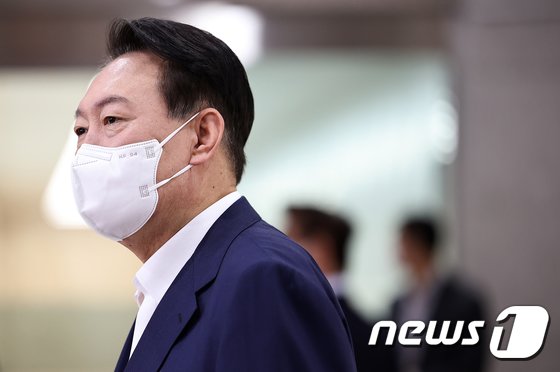 尹대통령, ‘국민 정서’ 첫 언급…20일 동안 달라진 화법