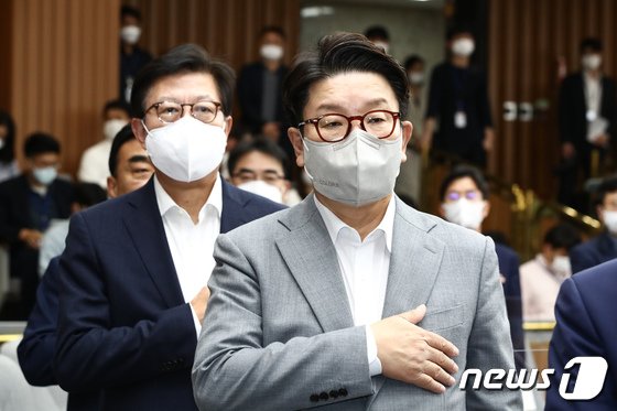 권성동 “이재명, 의혹마다 의문의 죽음…사과하고 책임져야”