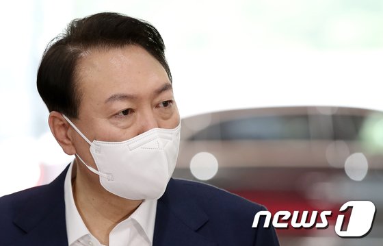 尹대통령 “병영문화 개선, 봉급 200만원 인상 차질없이 추진”
