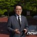 ‘檢 출국금지’ 비웃은 박지원 “코미디, 뒷북치기 계속”