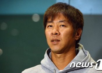 한 판에 1억5000만원 판돈…’상습도박’ 혐의 임창용 집행유예