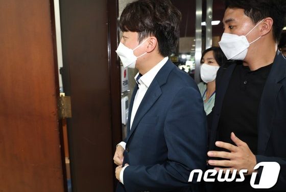 ‘윤리위 D-1’ 이준석 운명 결정날까…경고만 나와도 치명타