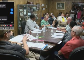 빈센트 시, 인종차별 문자 발견 후 경찰서 해산