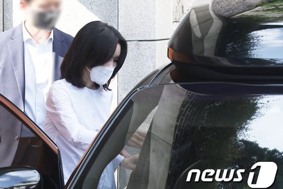 ‘공직선거법 위반 혐의’ 김건희 여사 고발인, 경찰 불송치 결정에 이의신청
