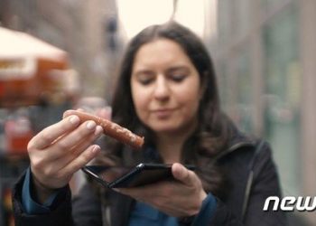 ‘소시지 조롱’ 받던 삼성 폴더블폰…어느새 ‘네번째 도전’