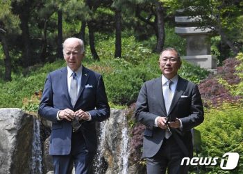 정의선 현대차그룹 회장 긴급 미국 출장…’IRA 해법 찾기 총력전’