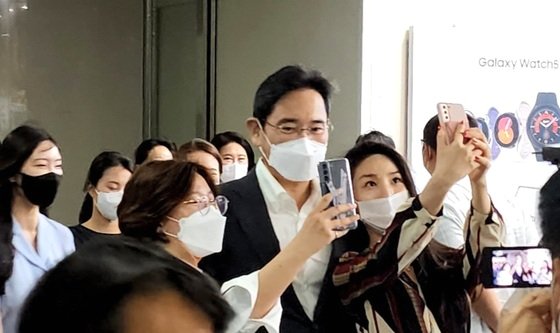 이재용, 이번엔 ‘워킹맘 소통’…삼성SDS 잠실캠퍼스 들썩