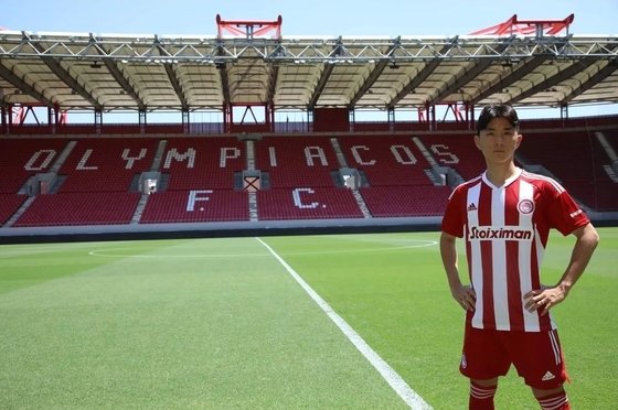 황인범, 올림피아코스에서 등번호 ’33번’…유로파리그 명단 포함