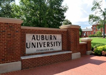 어번대에서 첫 번째 원숭이 두창 확진자 나와