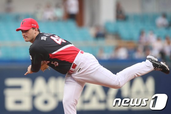 KIA, SSG 꺾고 5강 경쟁 우위 선점…LG, 키움에 역전승 하며 선두 추격