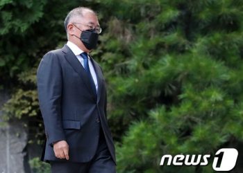 정의선 현대차그룹 회장, 주한 영국대사관 찾아 엘리자베스 2세 여왕 조문