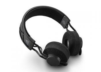 아디다스, 빛으로 셀프 충전하는 무선 헤드폰 ‘RPT-02 SOL’ 출시