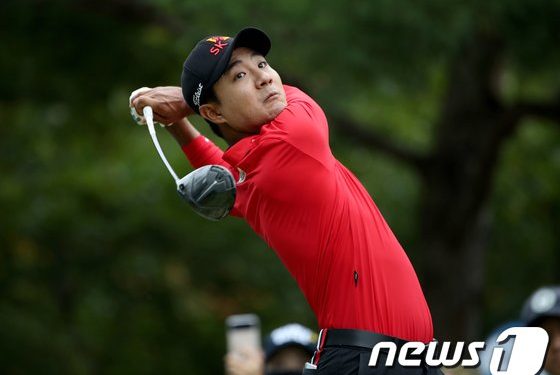 김한별·김연섭·장희민, 최경주 인비테이셔널 2R 선두 등극