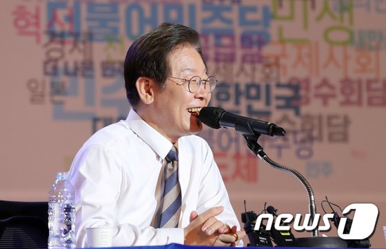 전북 찾은 이재명 “전북은 민주당의 뿌리”
