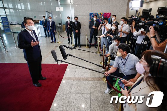尹대통령, ‘김건희 특검법·본인 고발건’에 “제 문제 신경 쓸 상황 아냐”