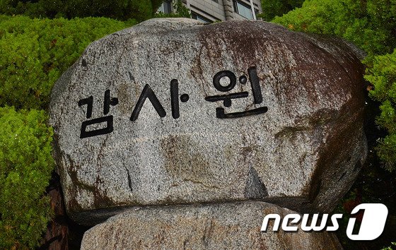 “땡볕 아래 페트병, 발암물질 위험”…서울 소매점 37% 관리 허술